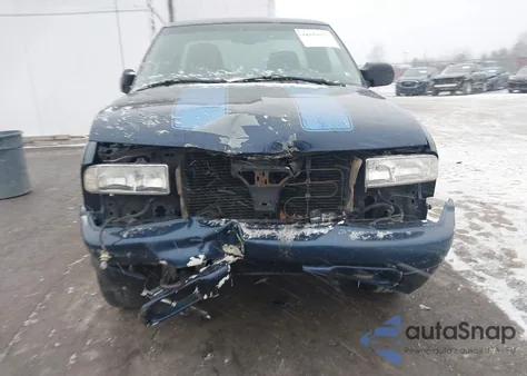 2001 Chevrolet S-10 Ls из США, поврежденный, VIN 1GCDT19W71K136511